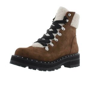 NEW in Box- STEVE MADDEN- BOOTS- size 7